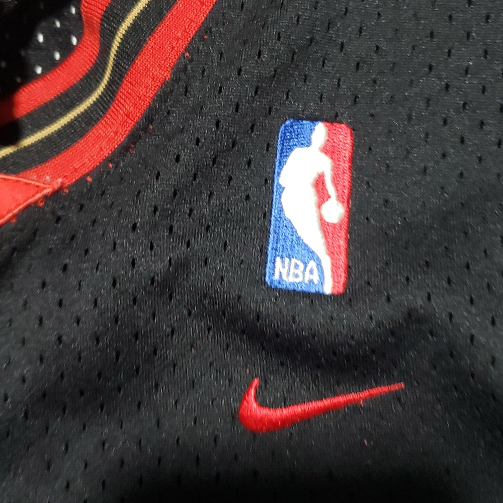 Nike Vintage Black Philadelphia 76ers #3 Allen Iverson Basketball Jersey Sz XL - Picture 7 of 10